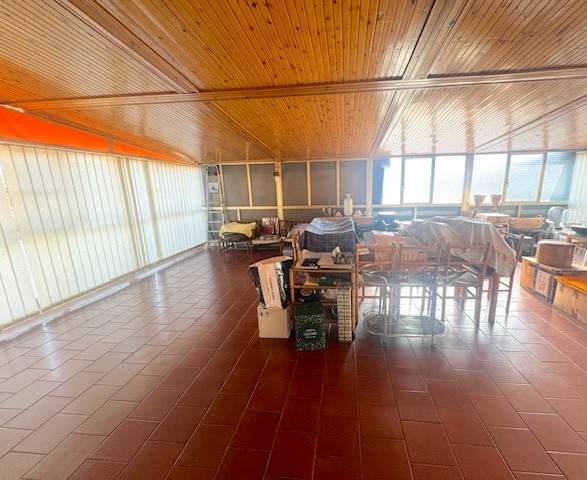 Interno non residenziale Interno non residenziale