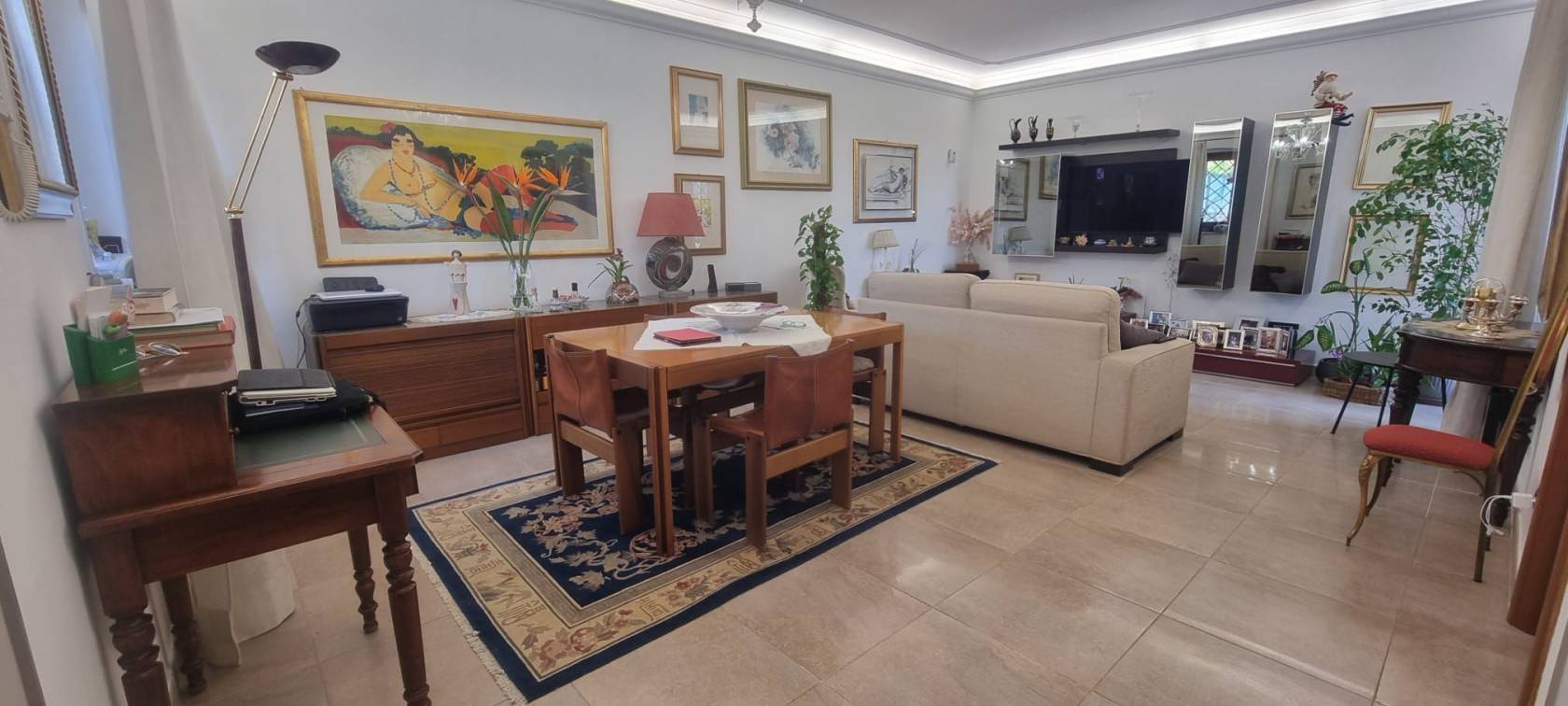 Salone