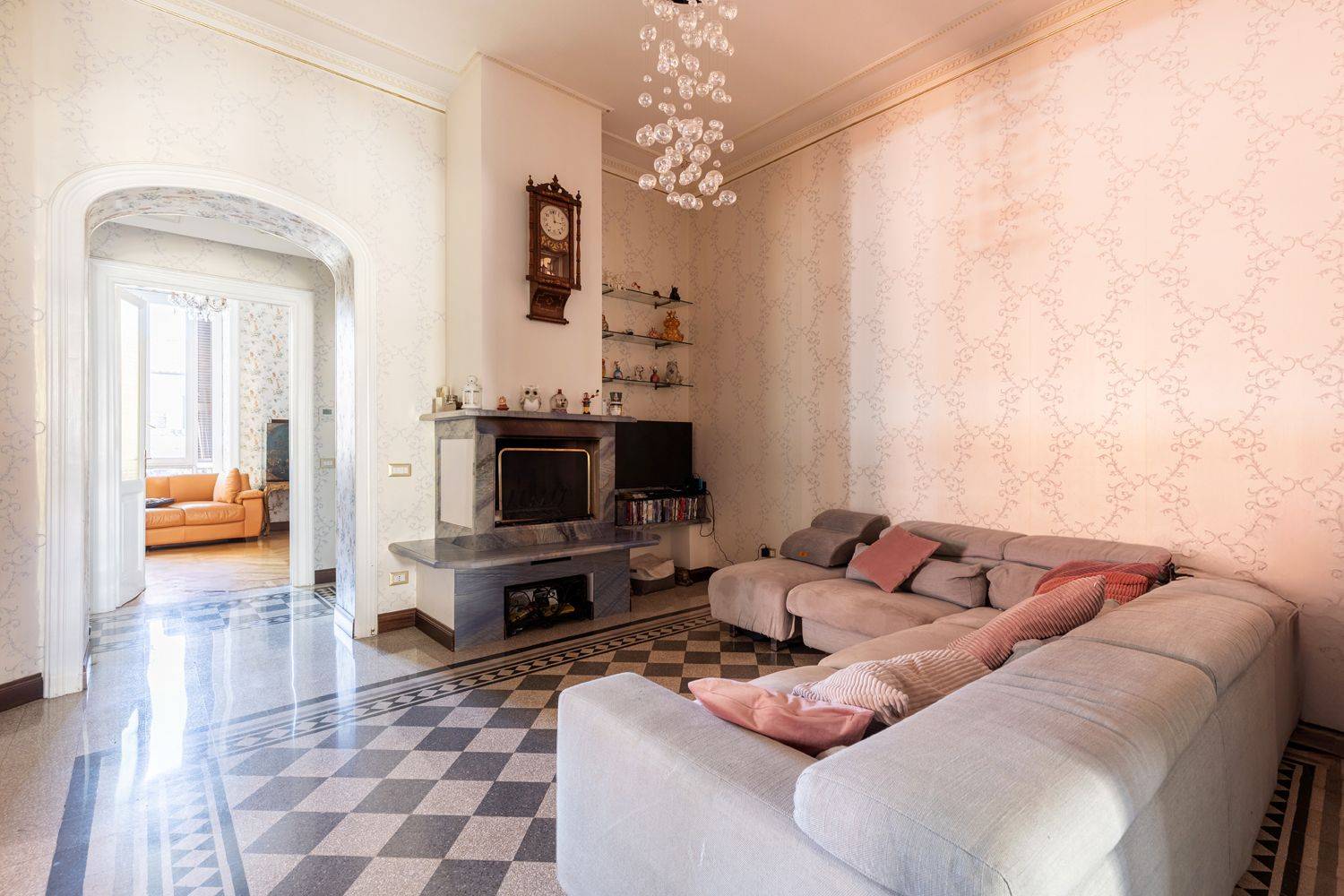 Salone