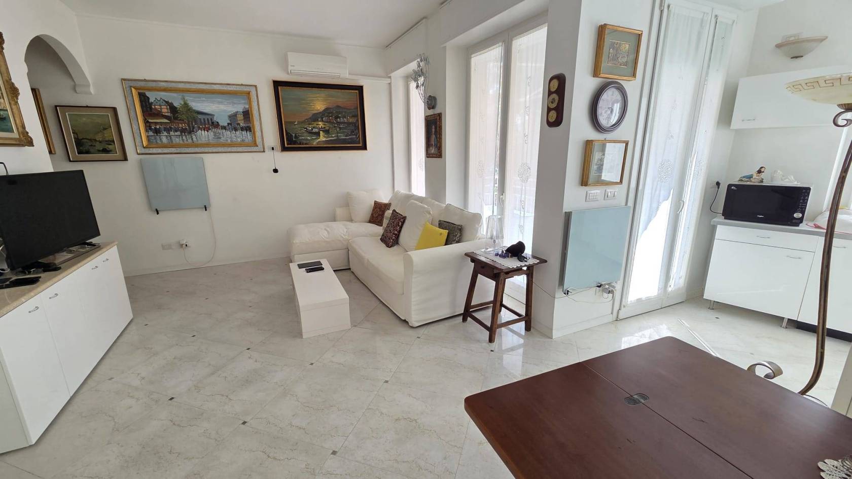 Salone