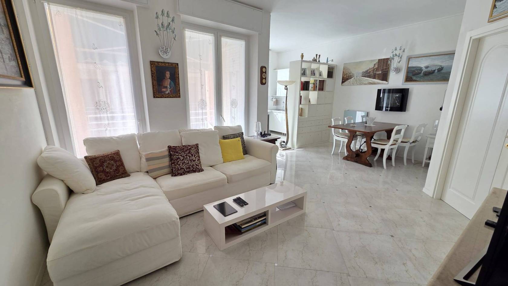 Salone