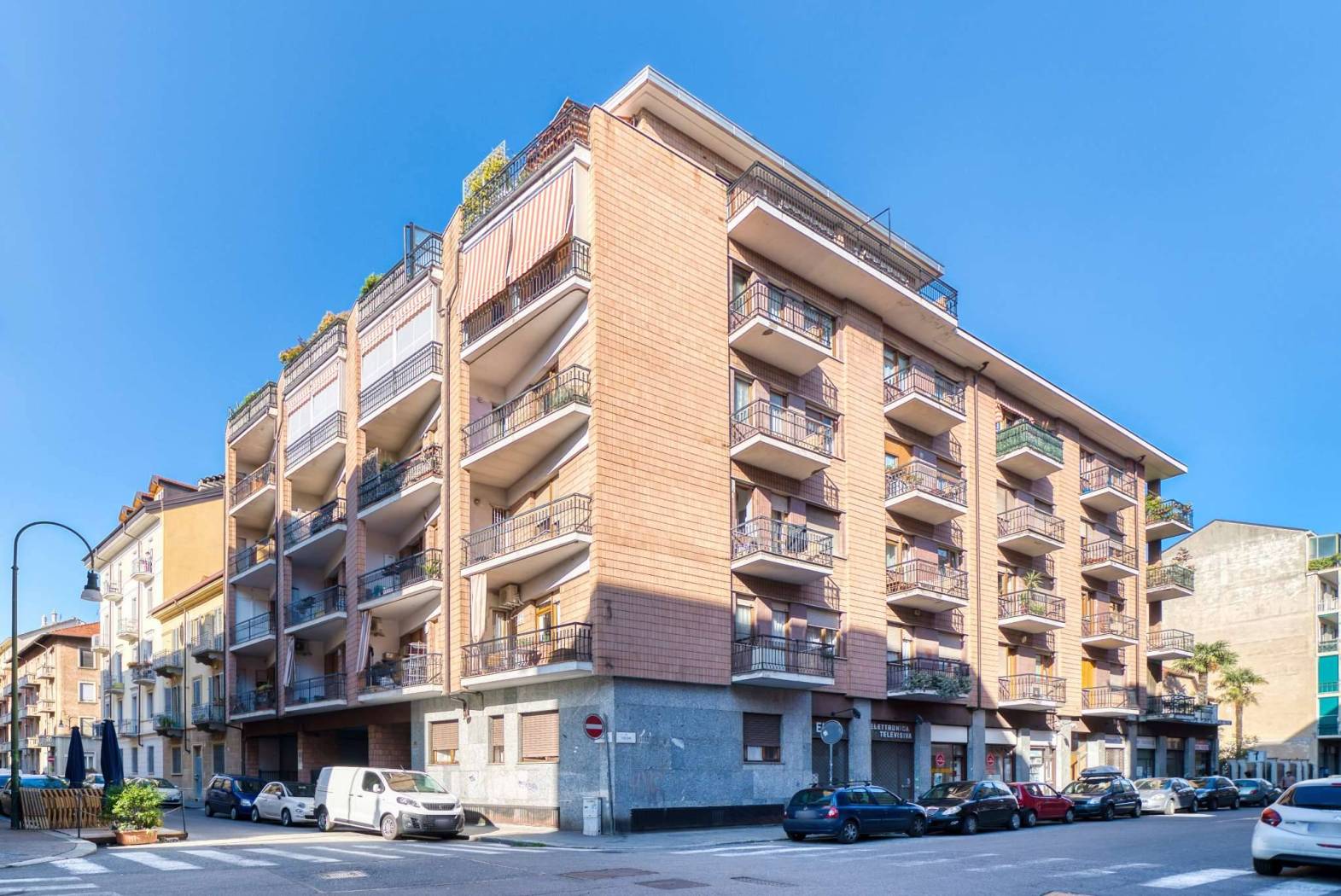 Rif: VIA GERMANASCA - Zona Cenisia, e precisamente in Via Germanasca, nelle immediate vicinanze di Corso Ferrucci e Via Monginevro, zona ricca di 