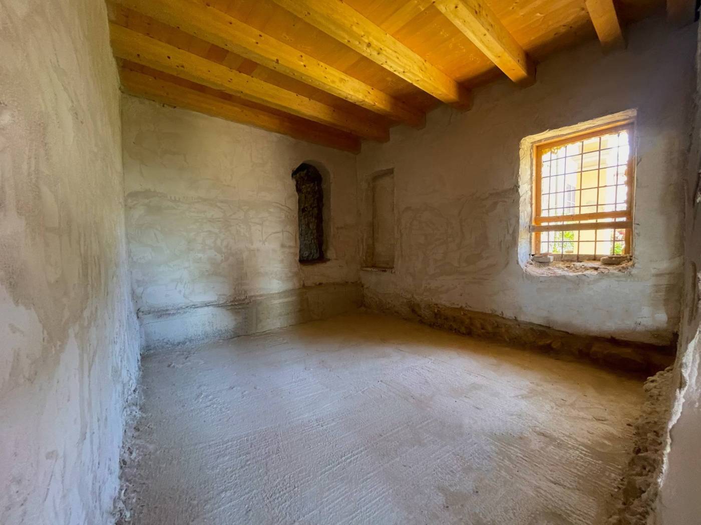 Stanza non arredata Stanza non arredata