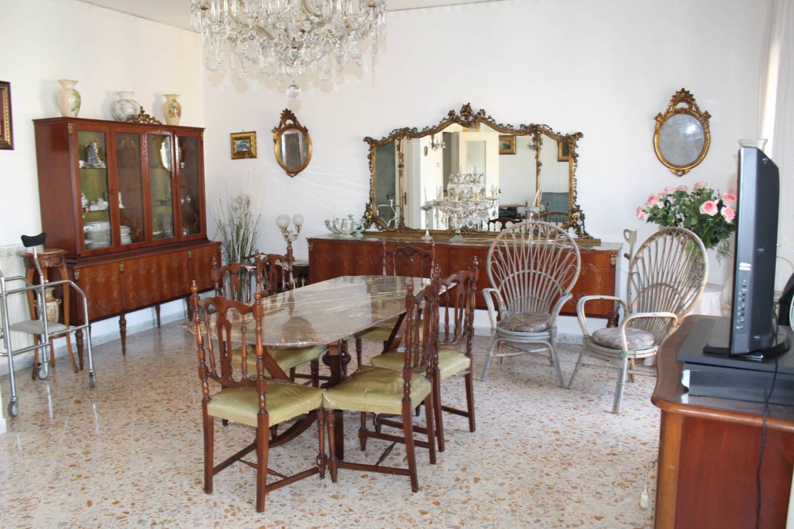 Salone