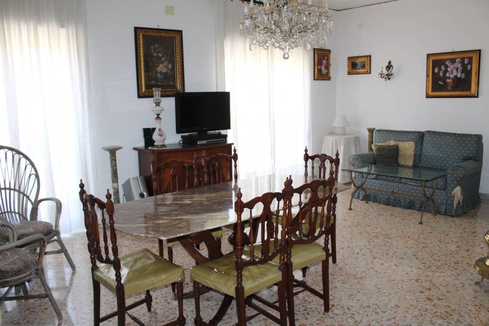 Salone