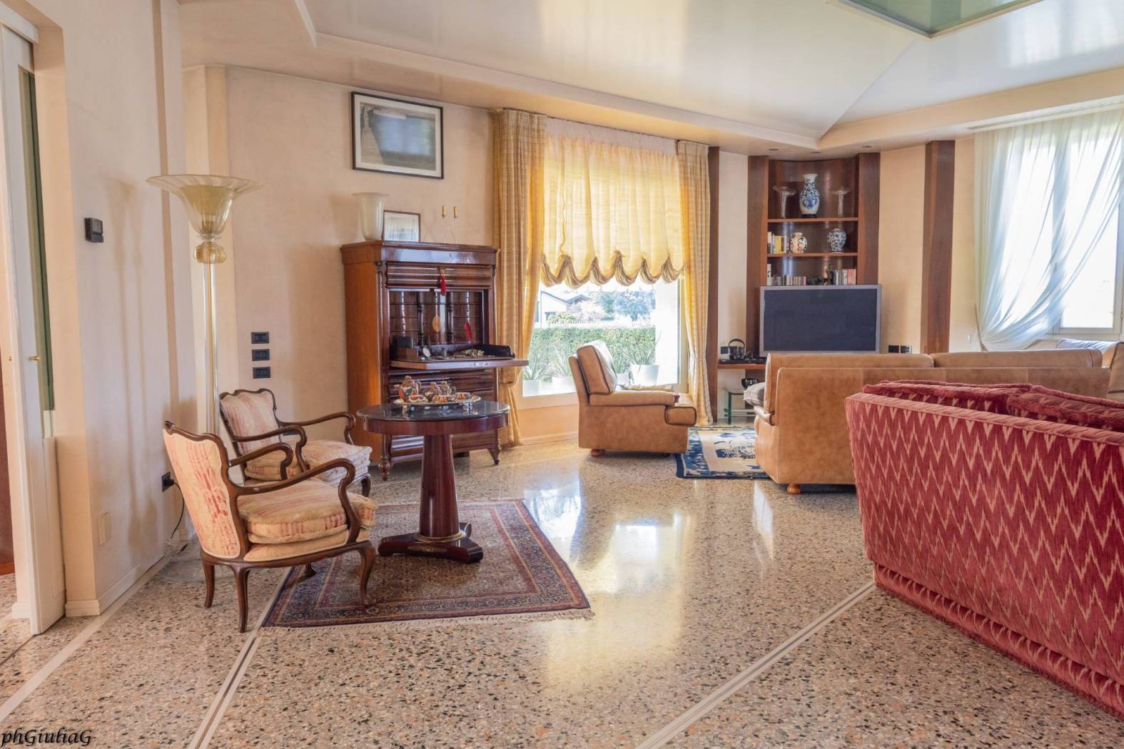 Salone
