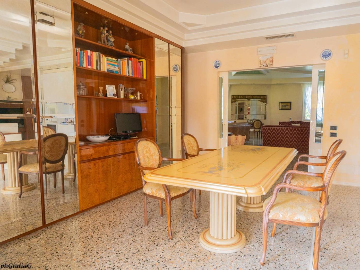 Salone