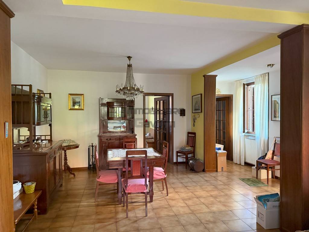 Salone