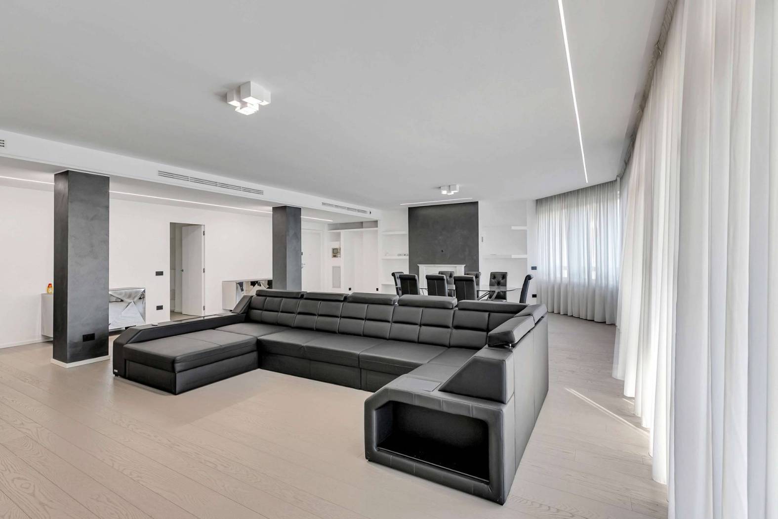 Salone