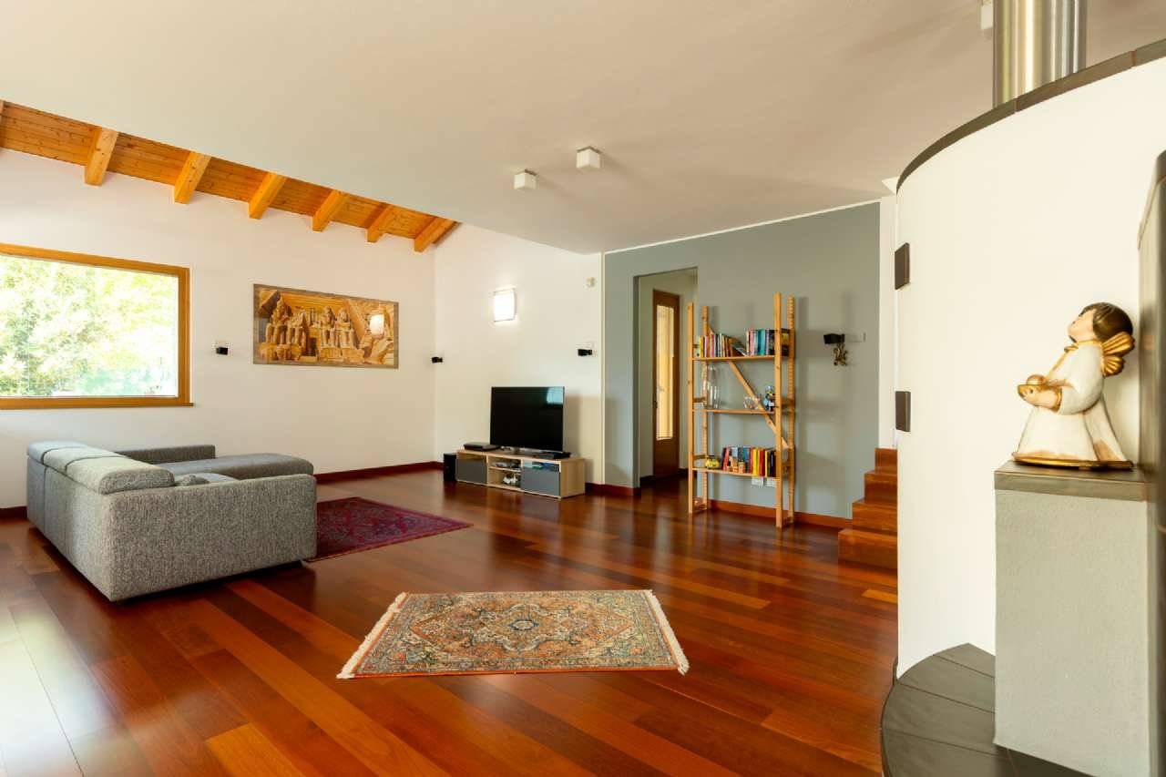 Salone