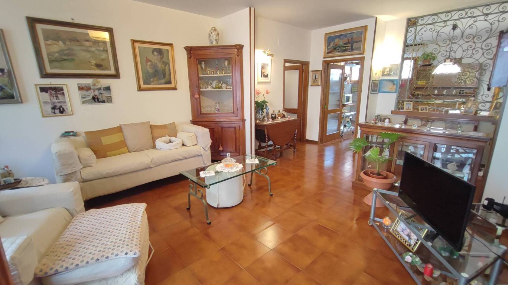 Salone