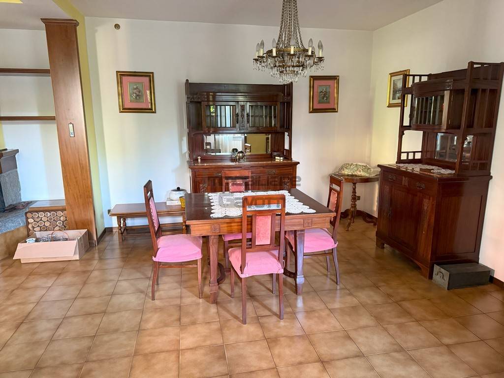 Salone