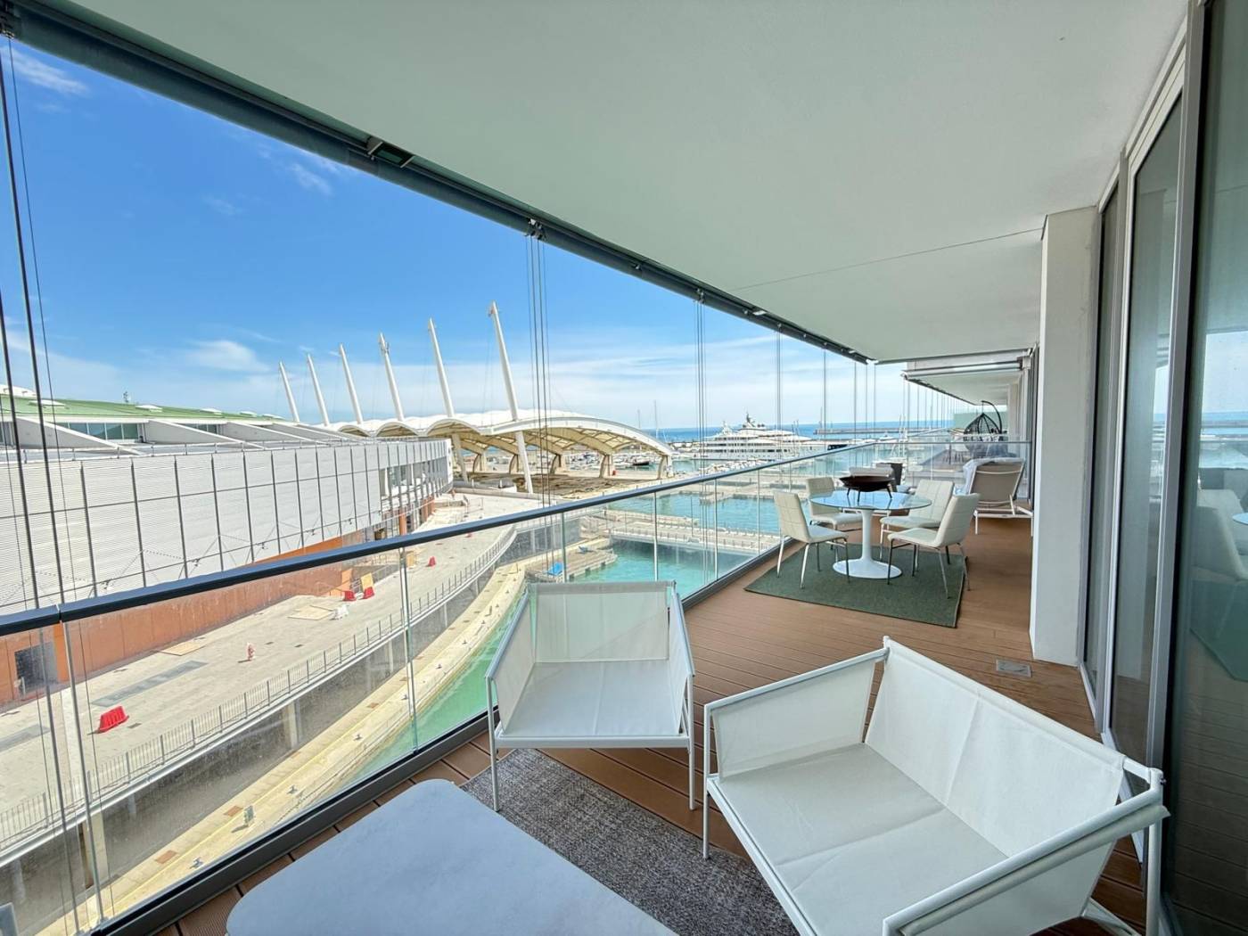 WATERFRONT DI LEVANTE - Piazzale J.F. Kennedy: Proponiamo in locazione appartamento arredato vista mare appena ultimato con ottima esposizione, ultra 