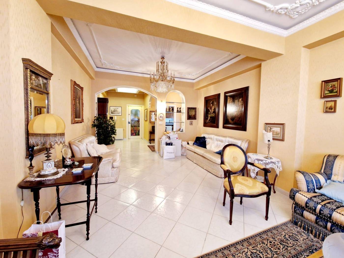 Salone
