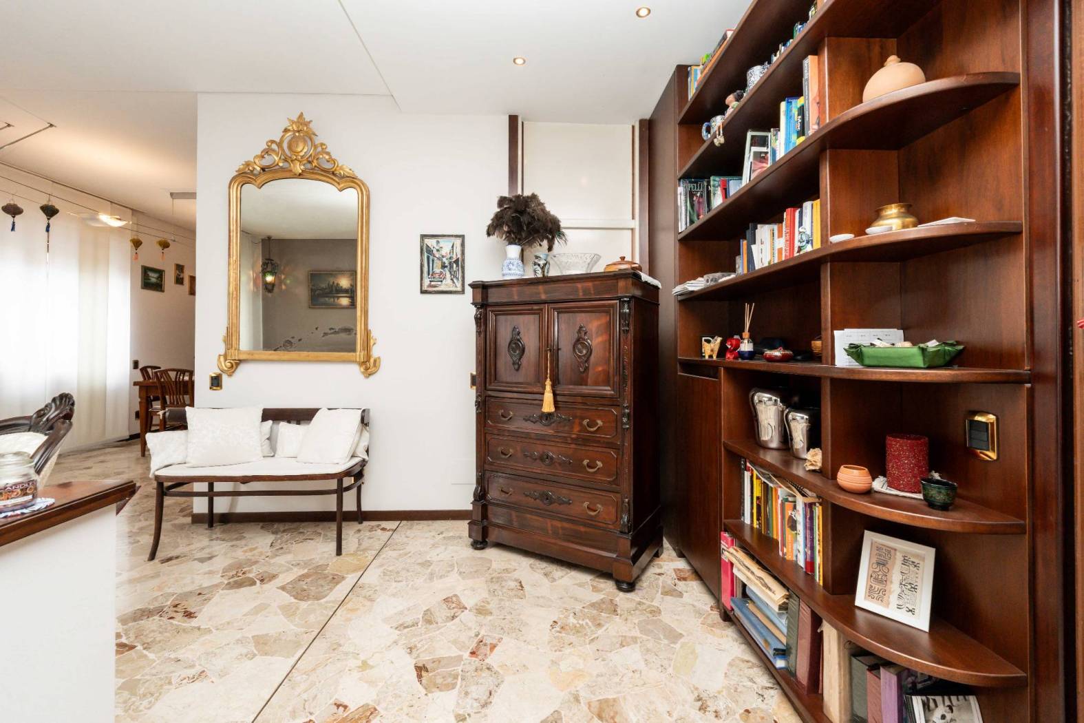 Salone