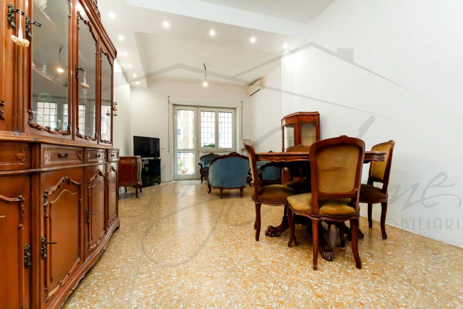 Salone