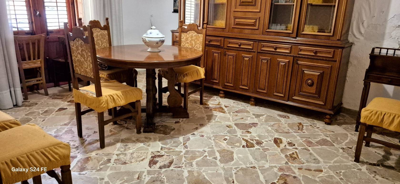 Salone