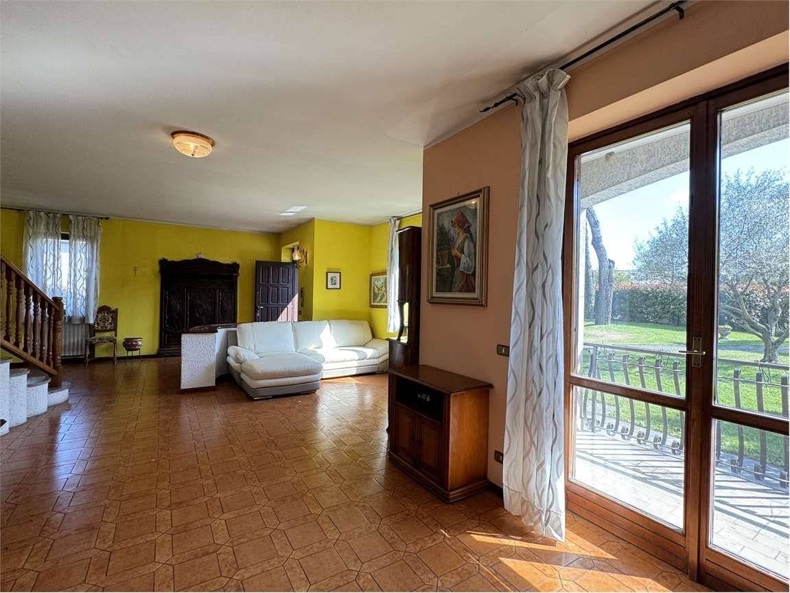 Salone