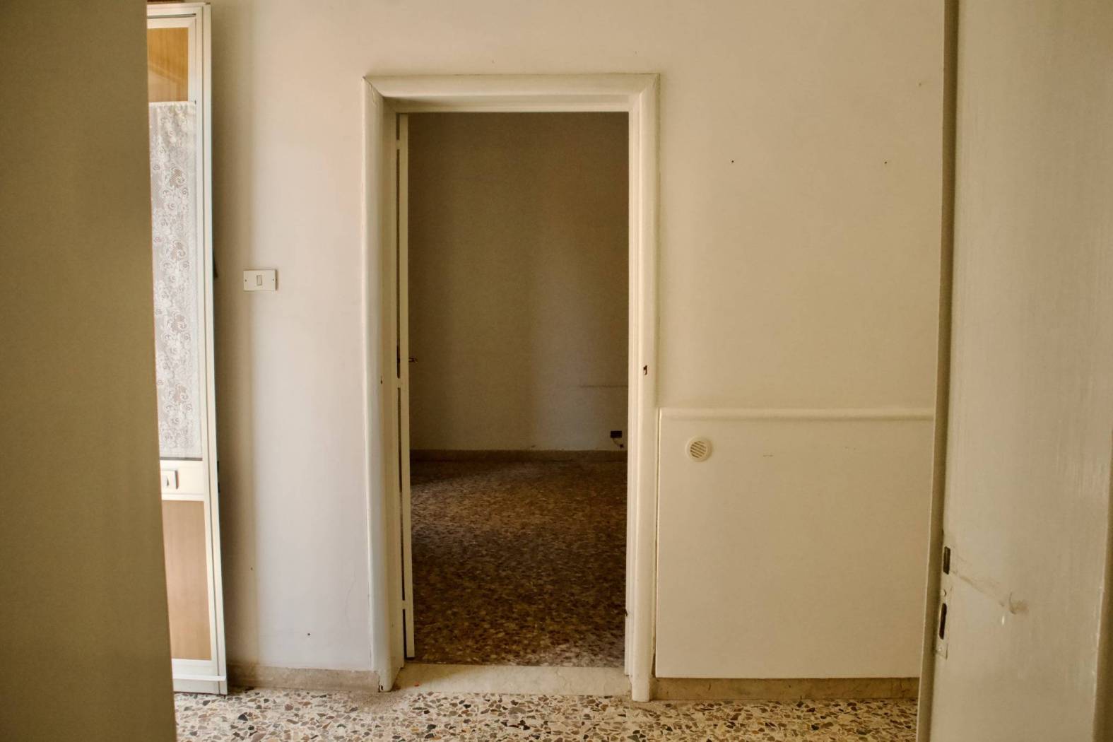Stanza non arredata