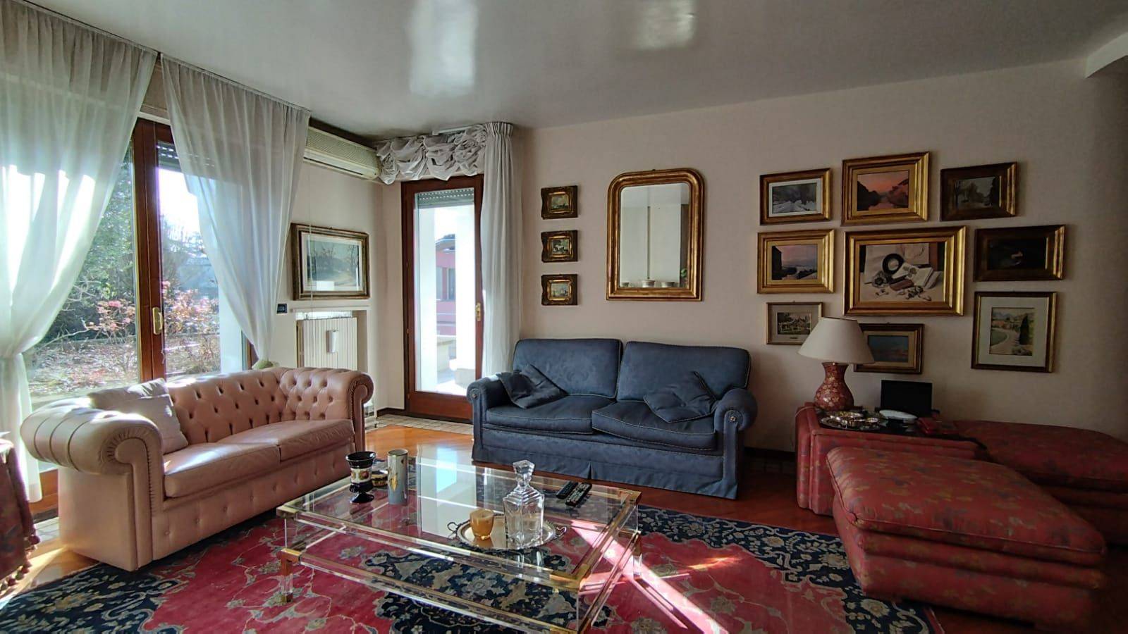 Salone