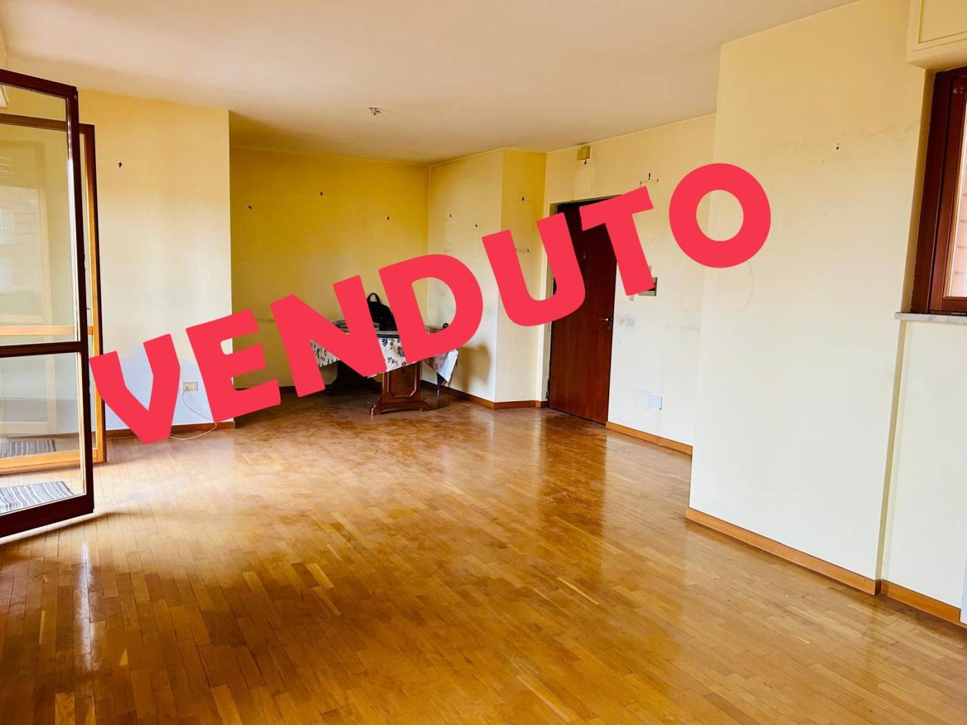 VENDUTO VENDUTO VENDUTO CASALMONASTERO E PIU' PRECISAMENTE IN VIA RATTO DELLE SABINE L'AGENZIA IMMOBILIARE BL CASE SRL PROPONE LA VENDITA DI UN 