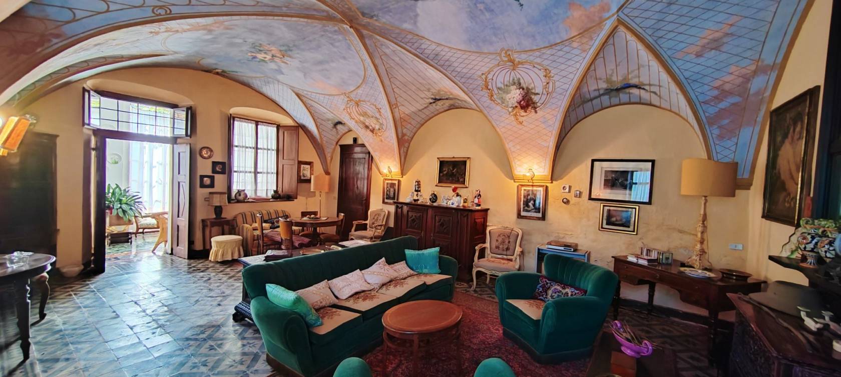 Salone