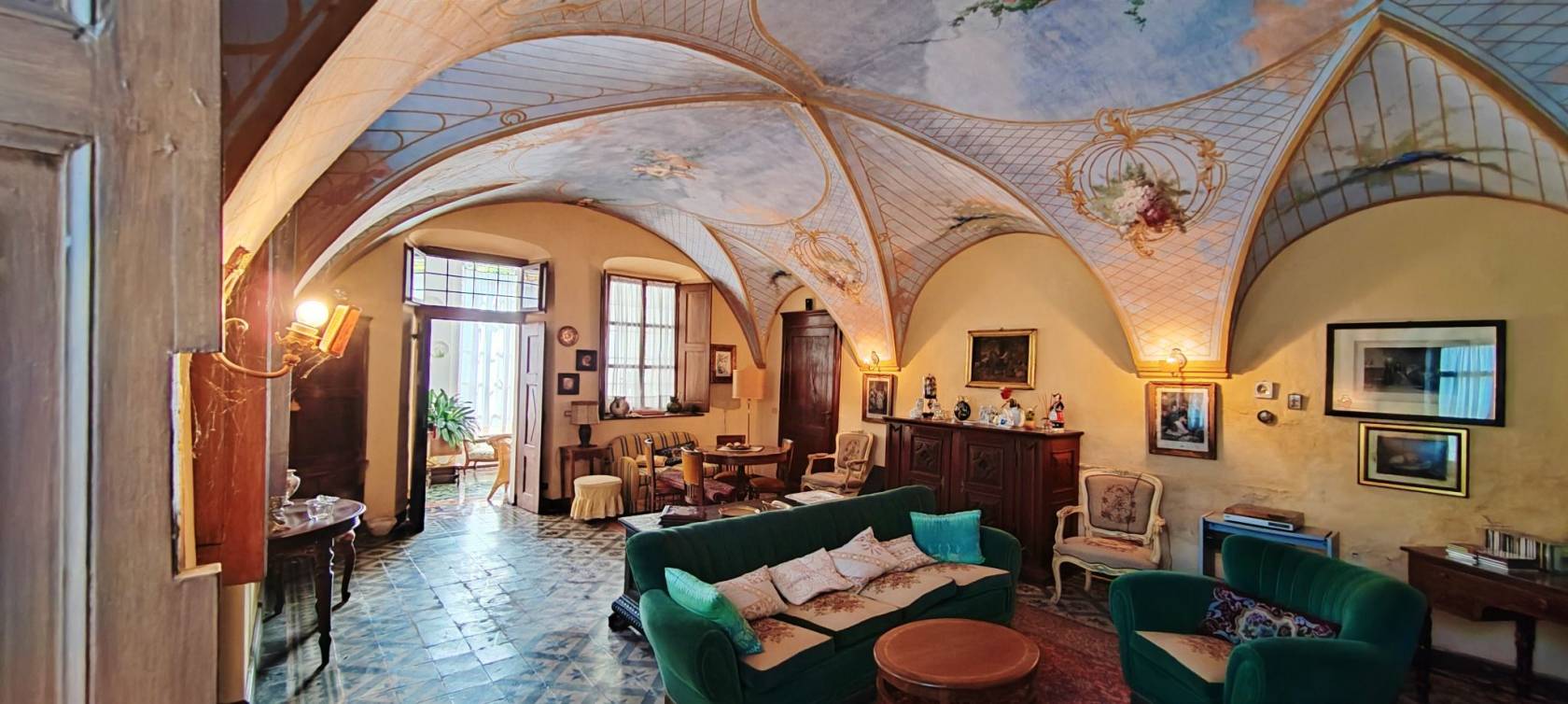 Salone