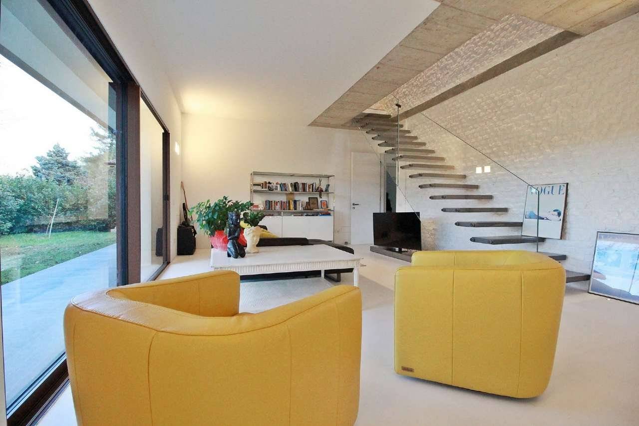 Salone