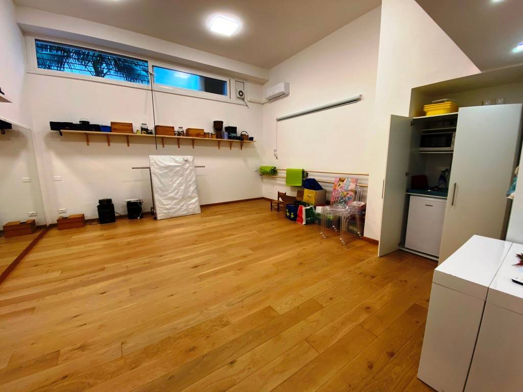 Interno non residenziale Interno non residenziale