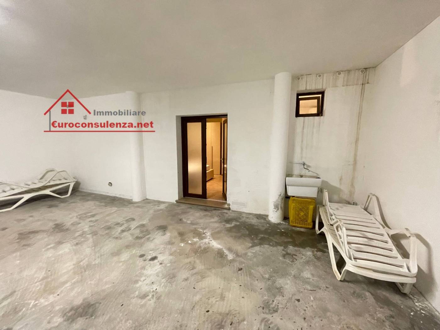 Stanza non arredata