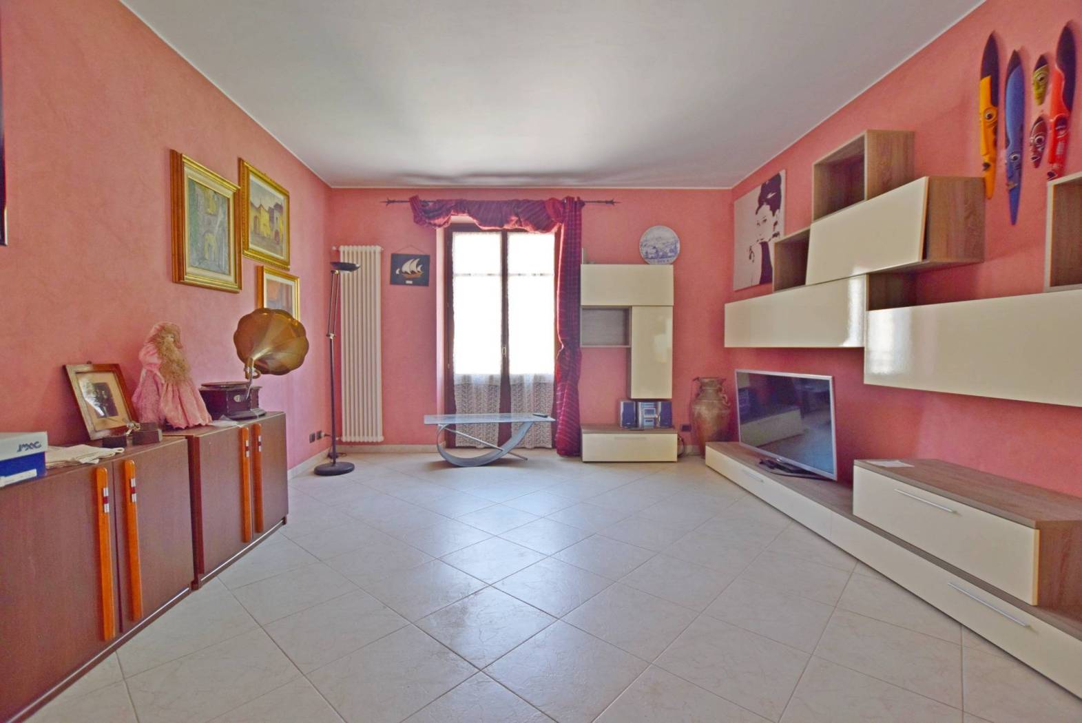 Salone