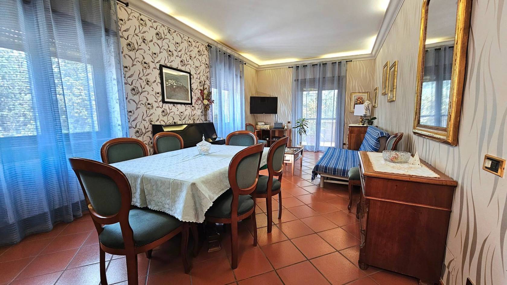 Salone