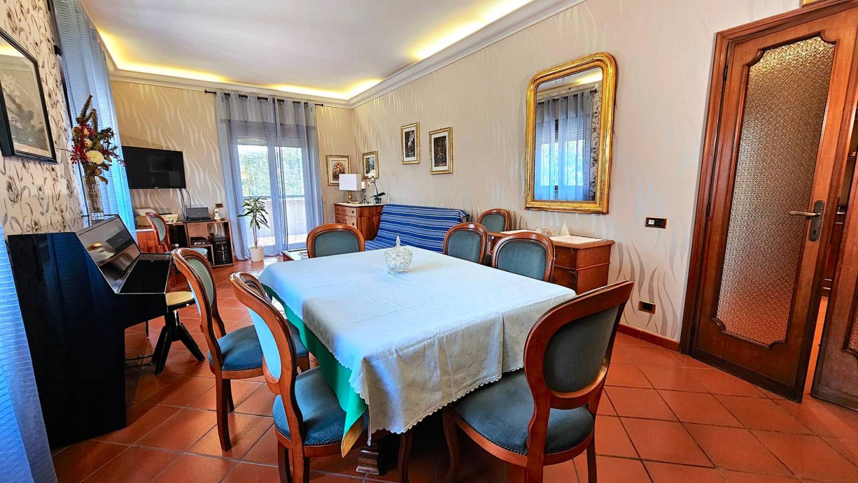 Salone