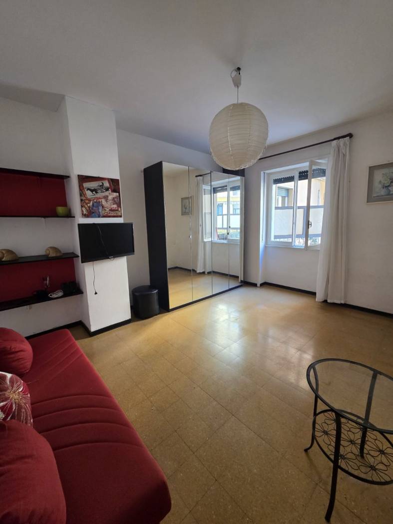 Via Cenisio 5 ang. Via Monviso a mt. 50 dalla fermata MM CENISIO (lilla) a Milano, proponiamo in locazione, un monolocale con cucina abitabile in 
