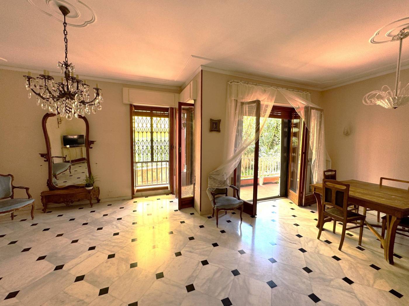 Salone