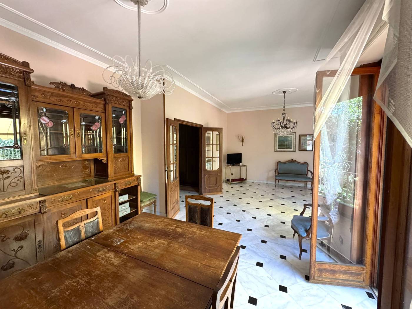 Salone