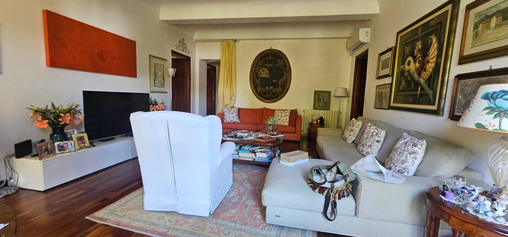 Salone