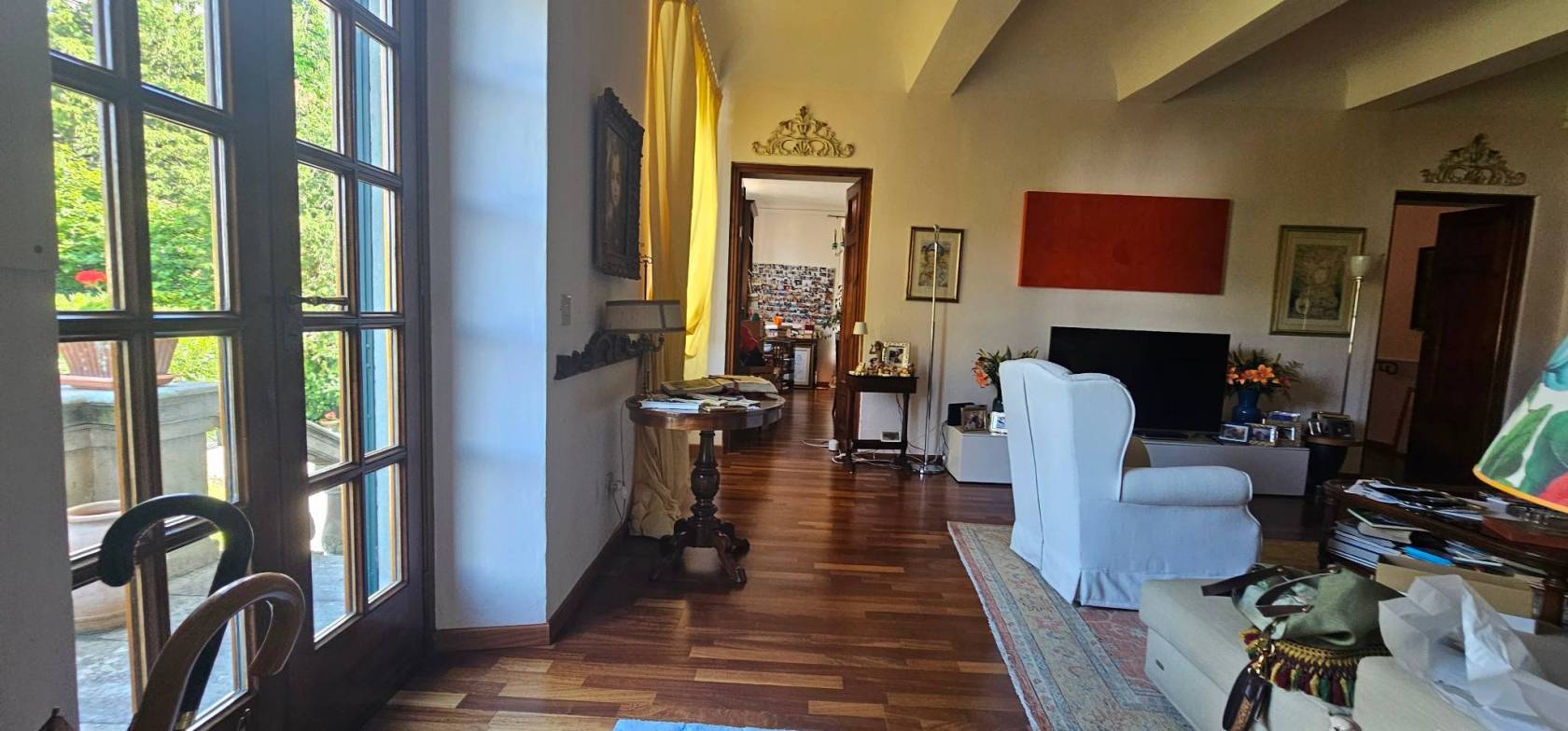 Salone