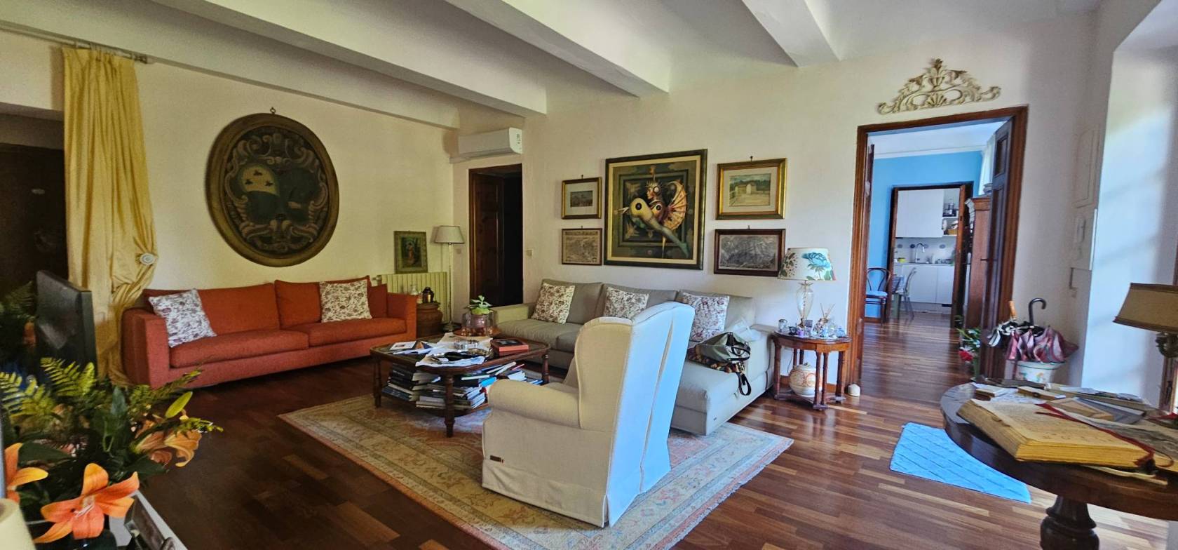 Salone