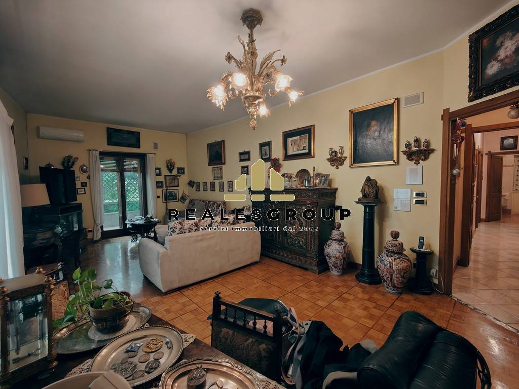 Salone