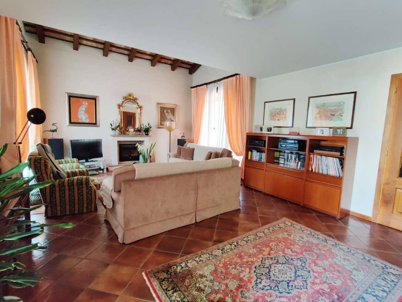 Salone