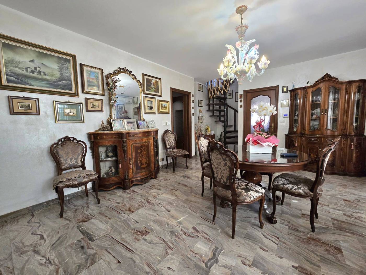 Salone