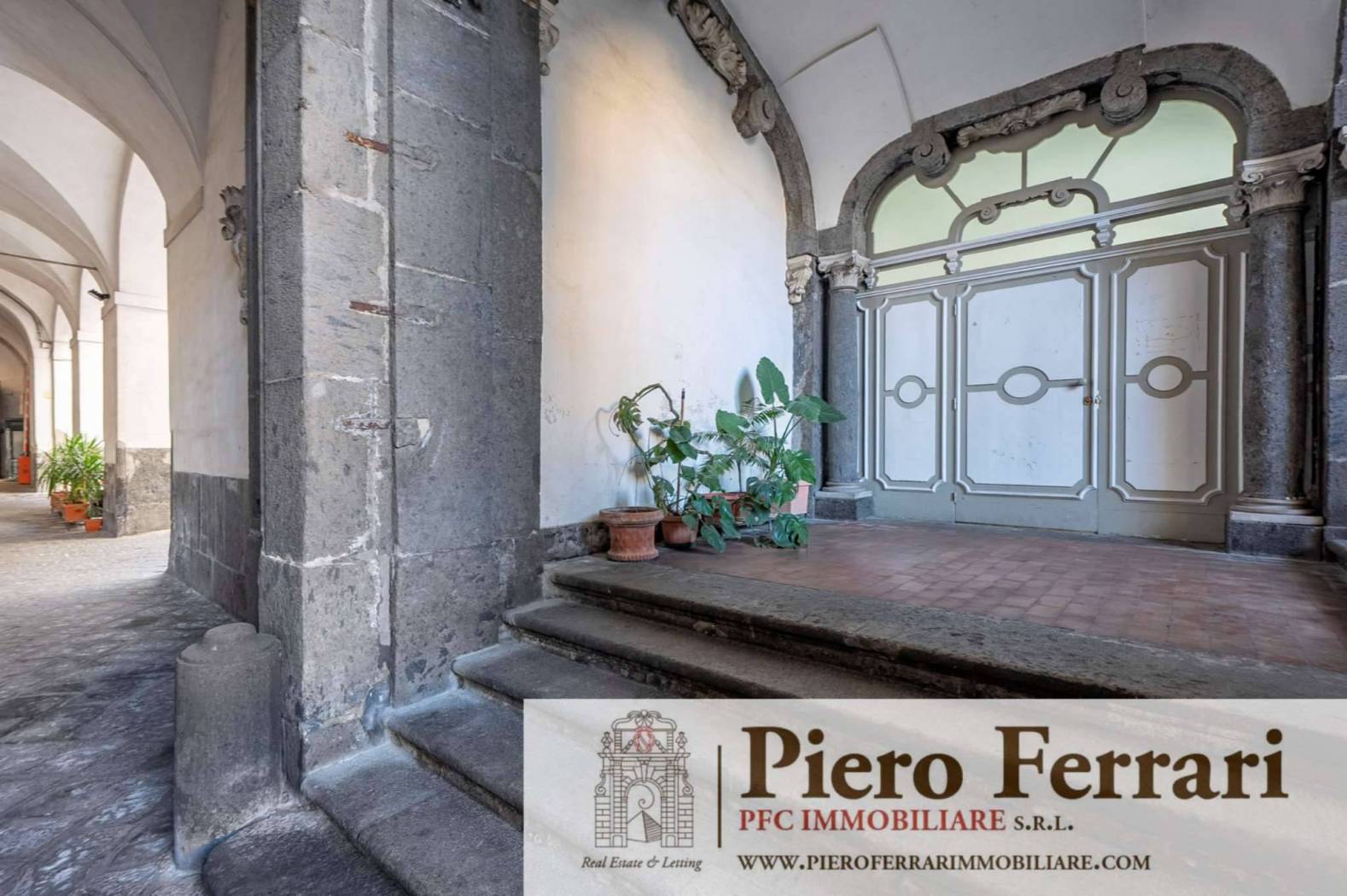 Interno palazzo Interno palazzo