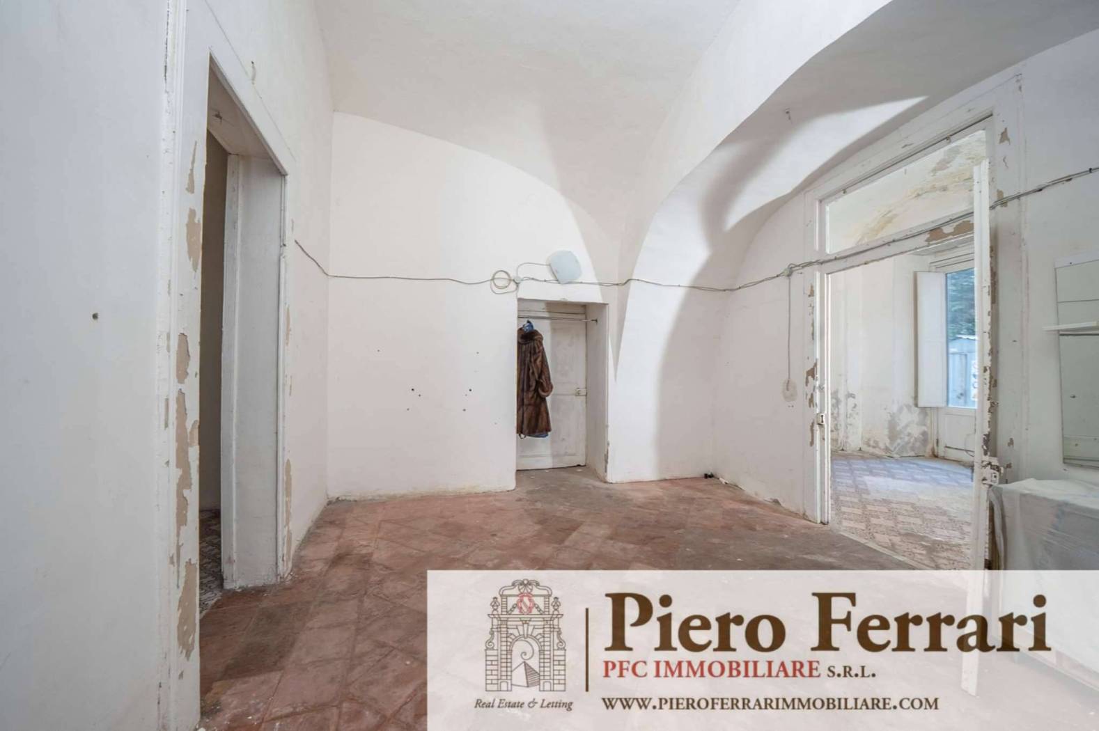 Interno non residenziale Interno non residenziale