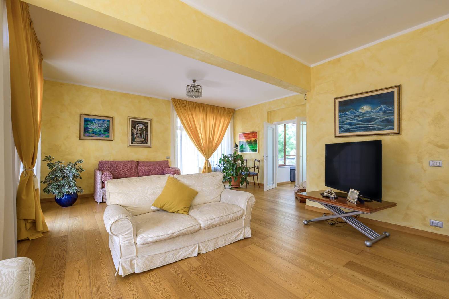 Salone