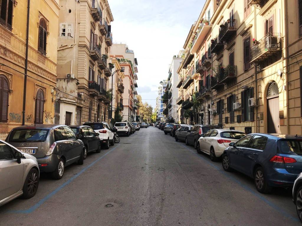 Zona Zona