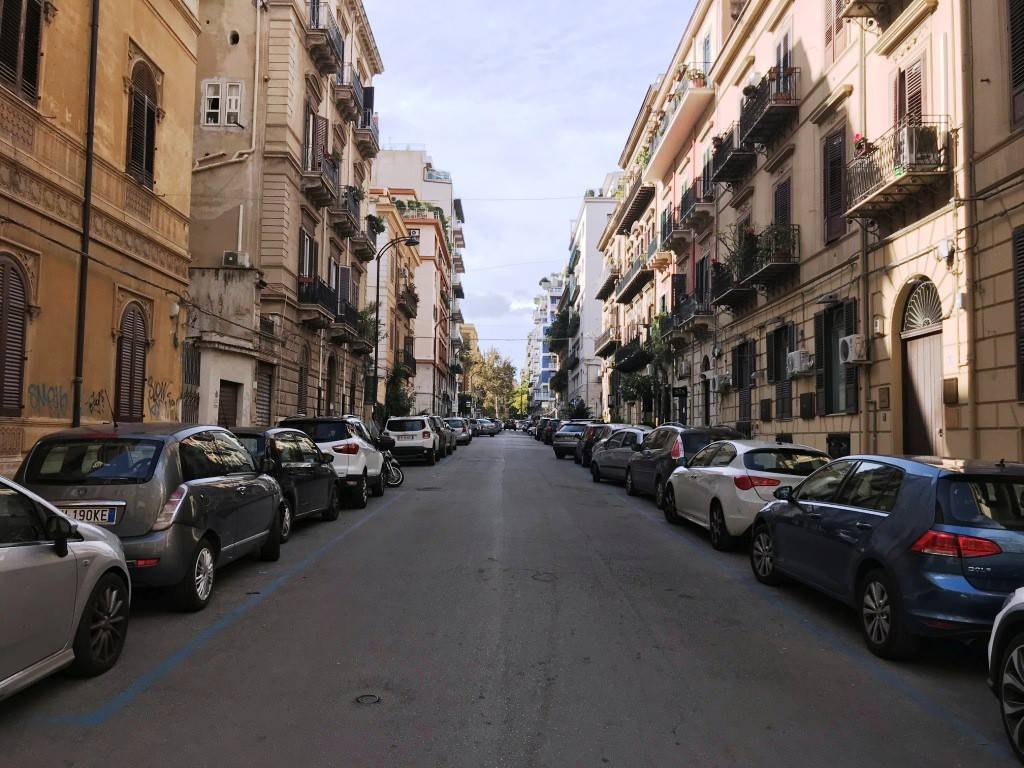Zona Zona