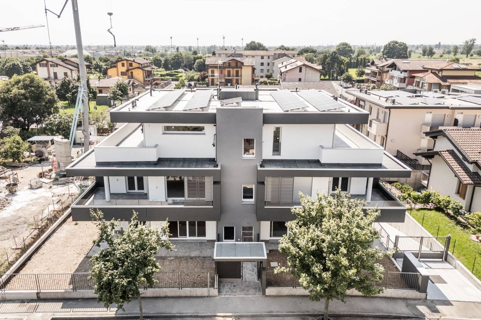 La tua casa in CLASSE A4 ad Urgnano! in splendido contesto residenziale appena edificato vendiamo ULTIMO appartamento al Piano Terra. Giardino di 