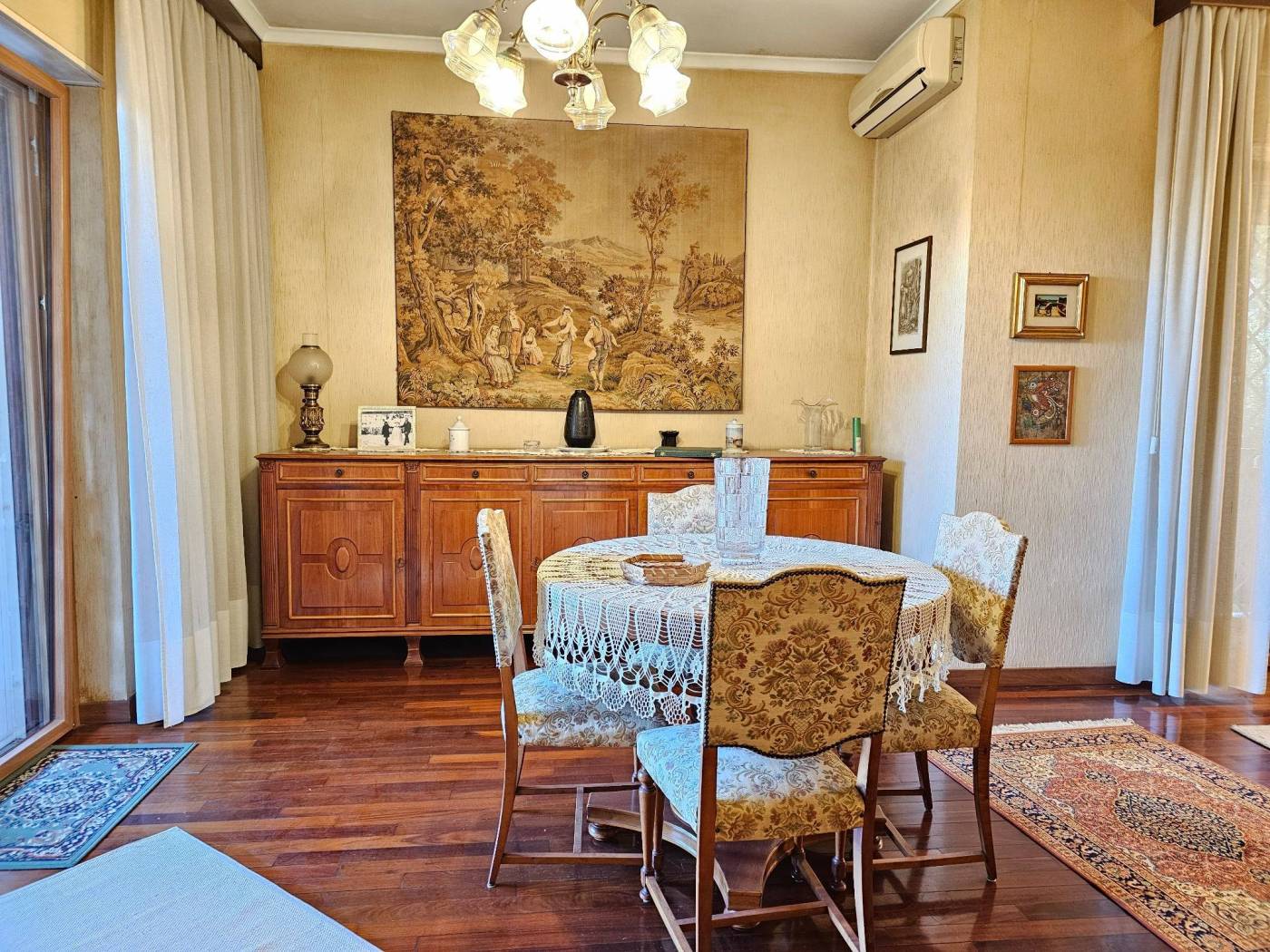 Salone