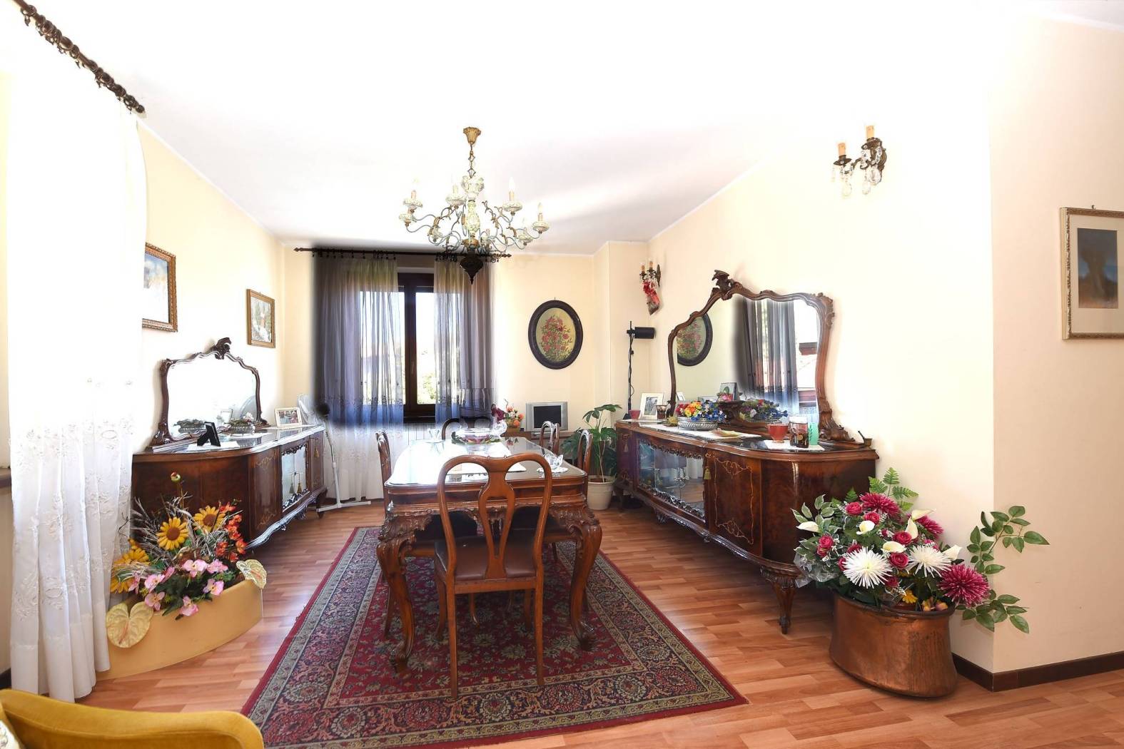 Salone